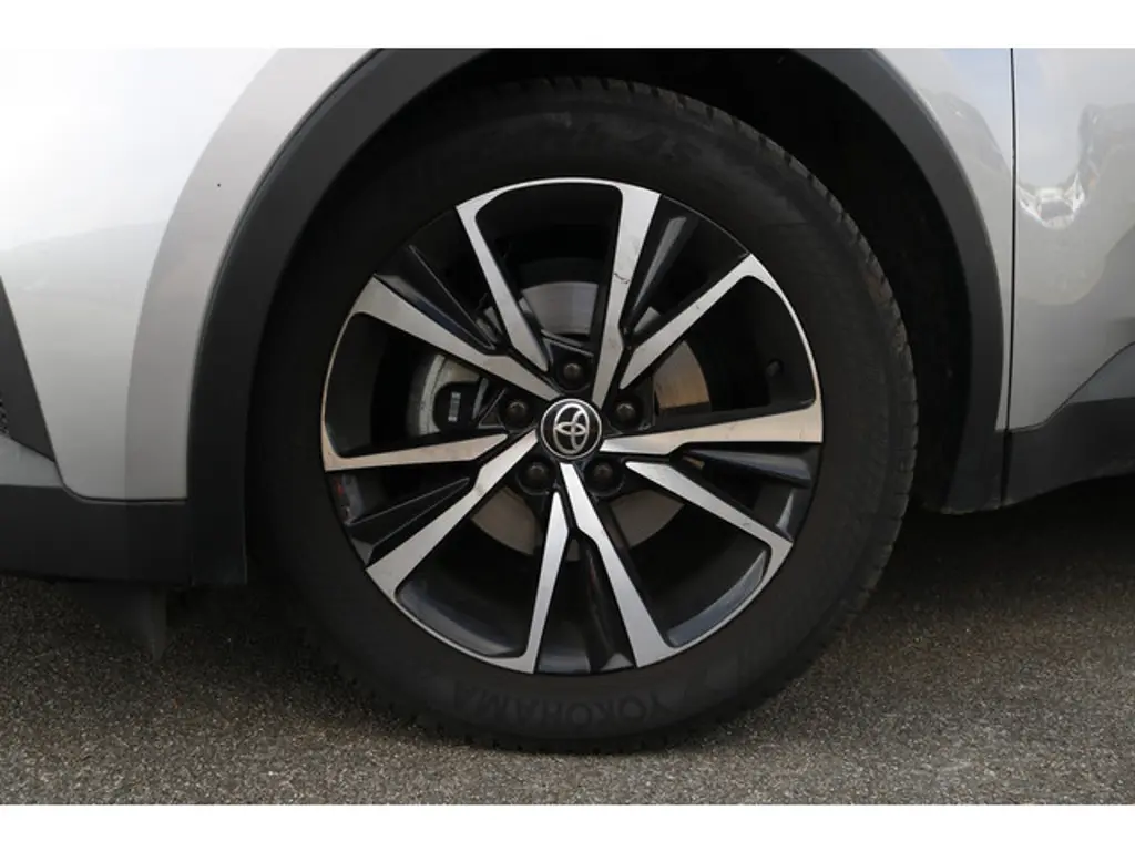 Toyota C-HR 3