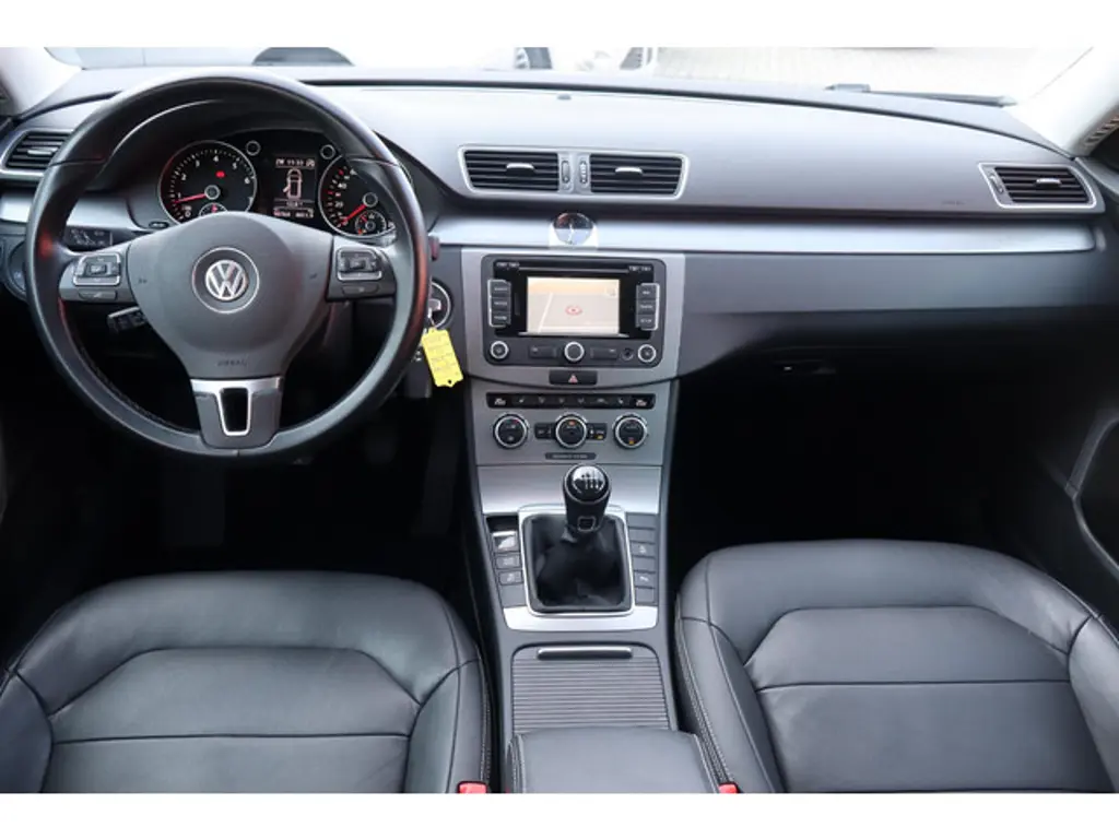 Volkswagen Passat 2