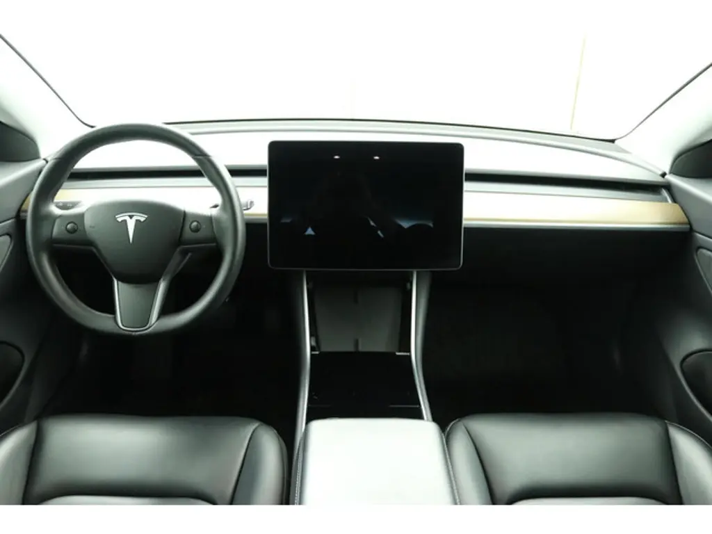 Tesla Model 3 2