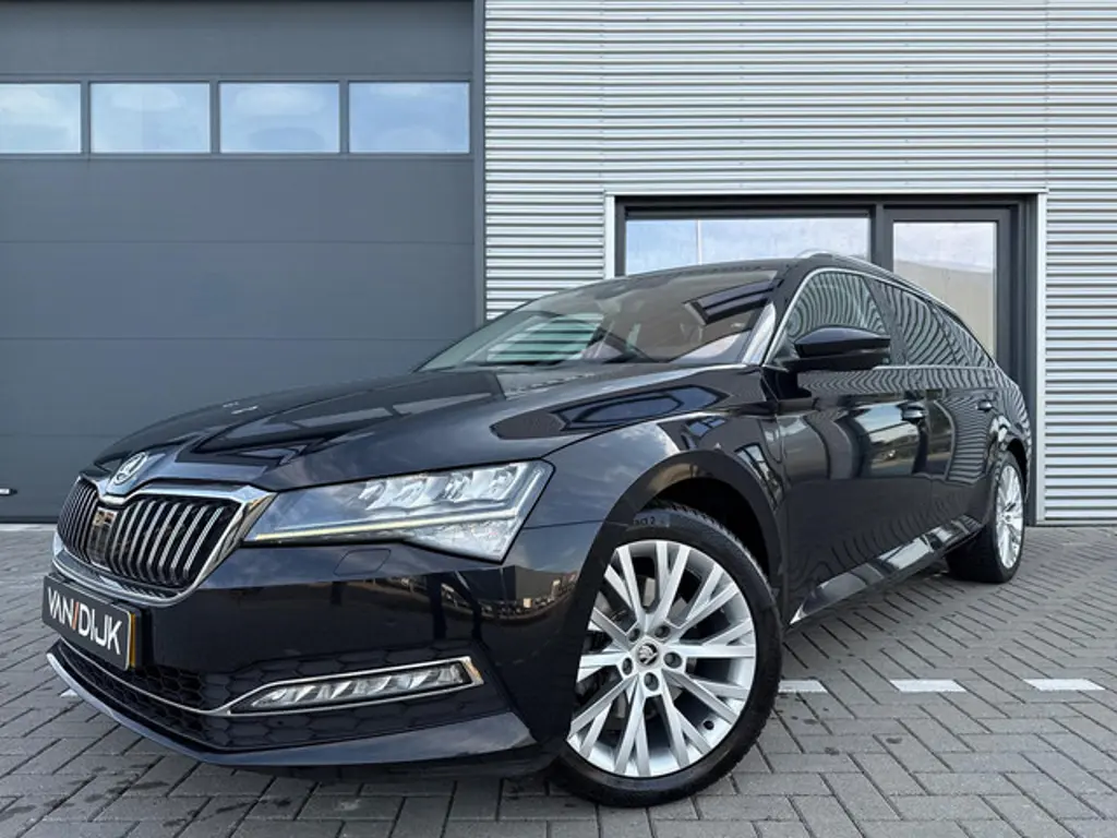 Škoda Superb 2