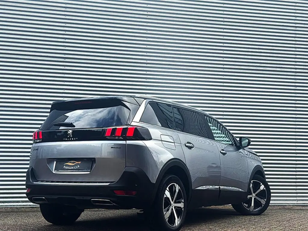 Peugeot 5008 2