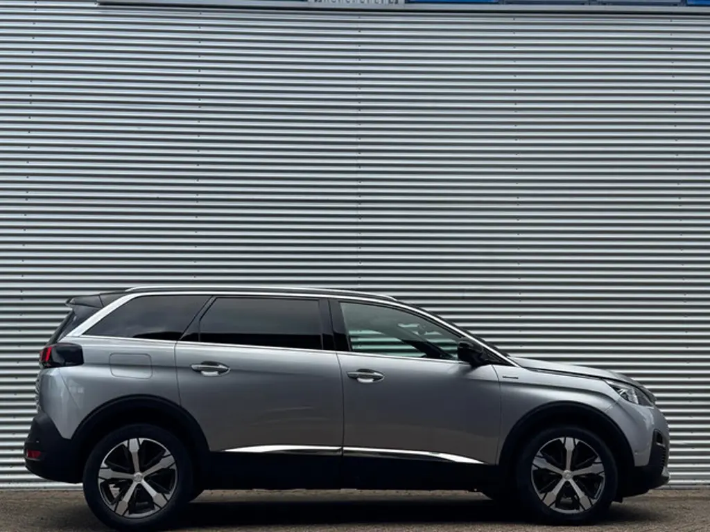 Peugeot 5008 3