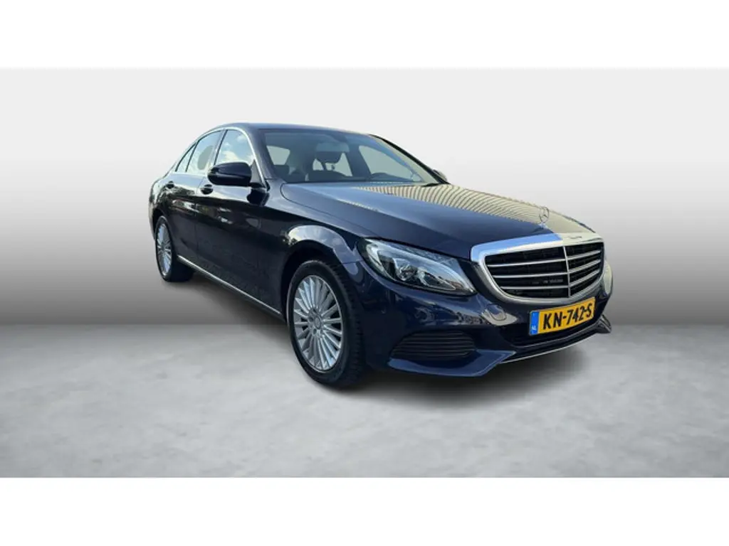 Mercedes-Benz C-Klasse 2