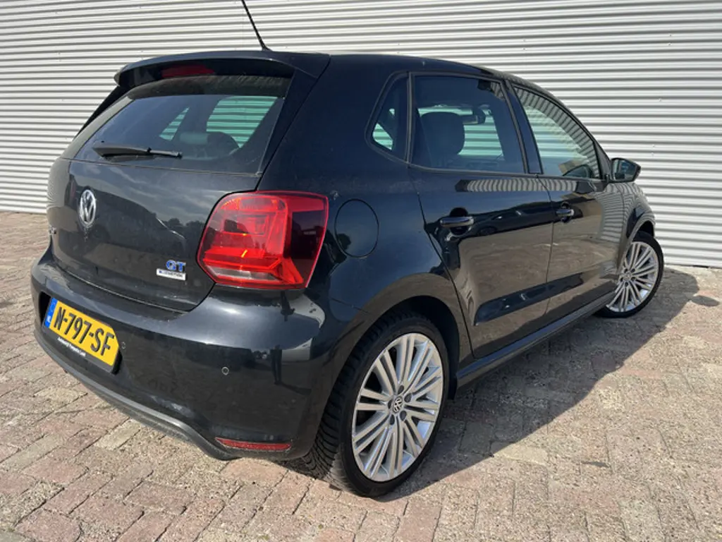 Volkswagen Polo 2