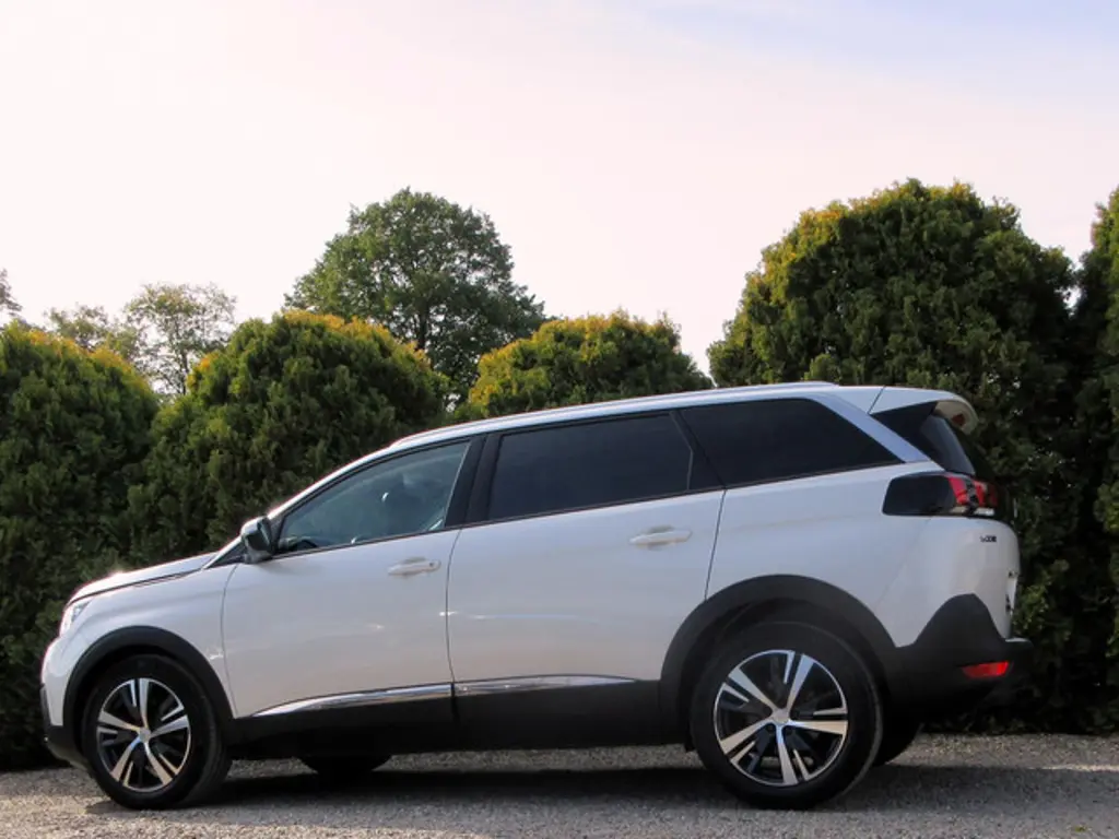 Peugeot 5008 3