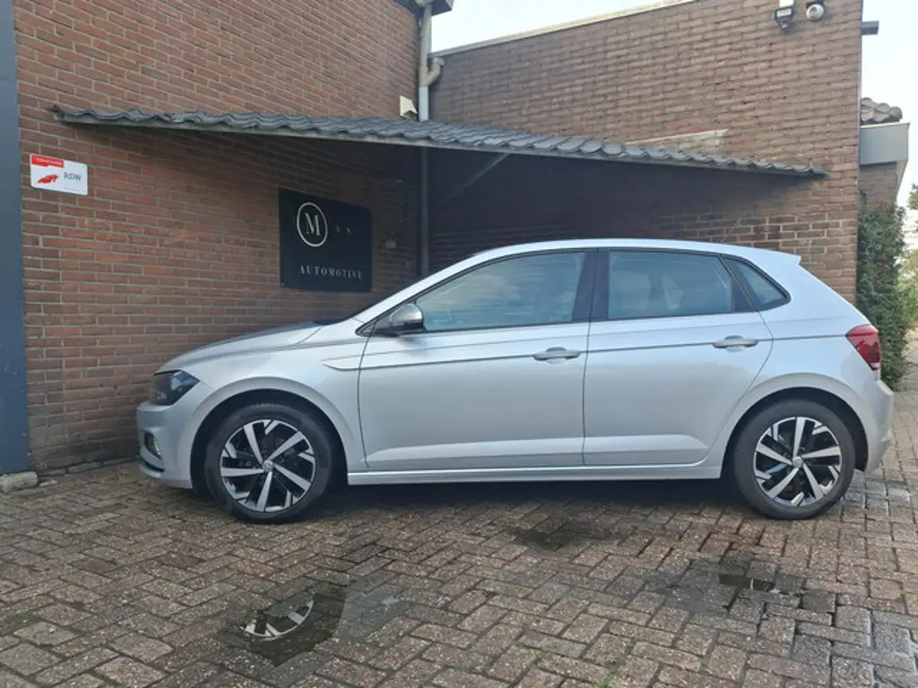 Volkswagen Polo 2