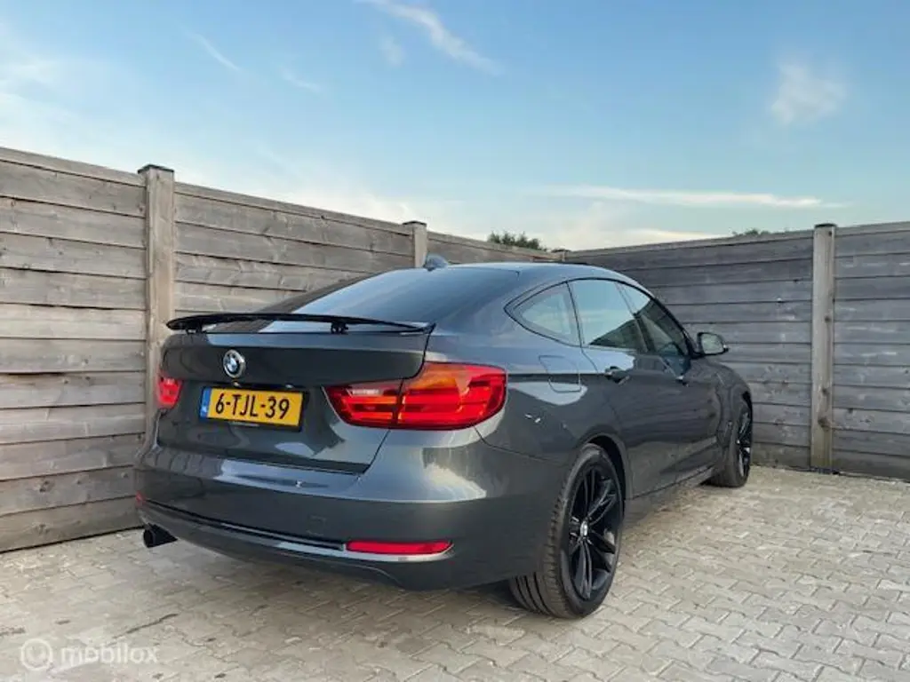 BMW 3 Serie 2