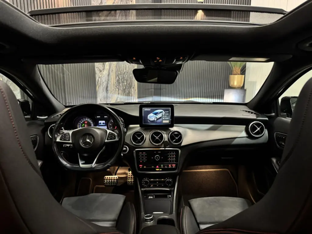 Mercedes-Benz GLA 2