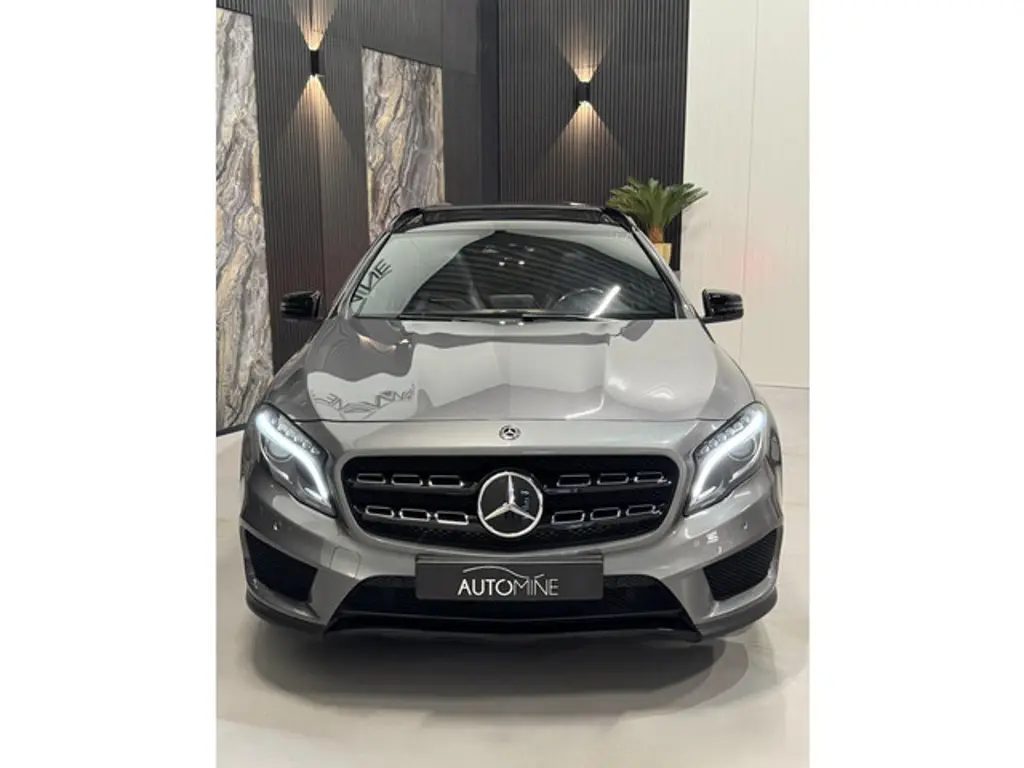 Mercedes-Benz GLA 3