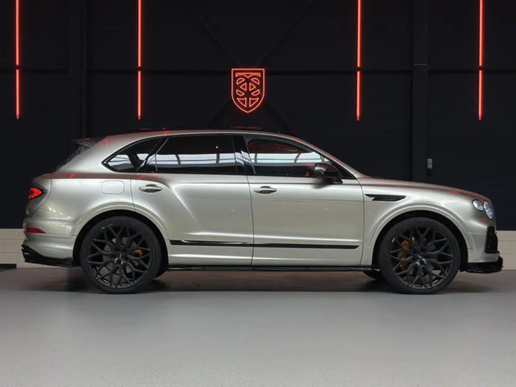 Bentley Bentayga 3