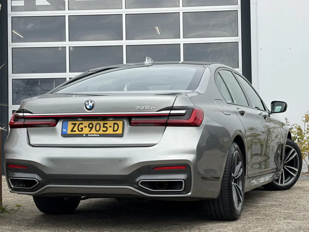 BMW 7 Serie 2