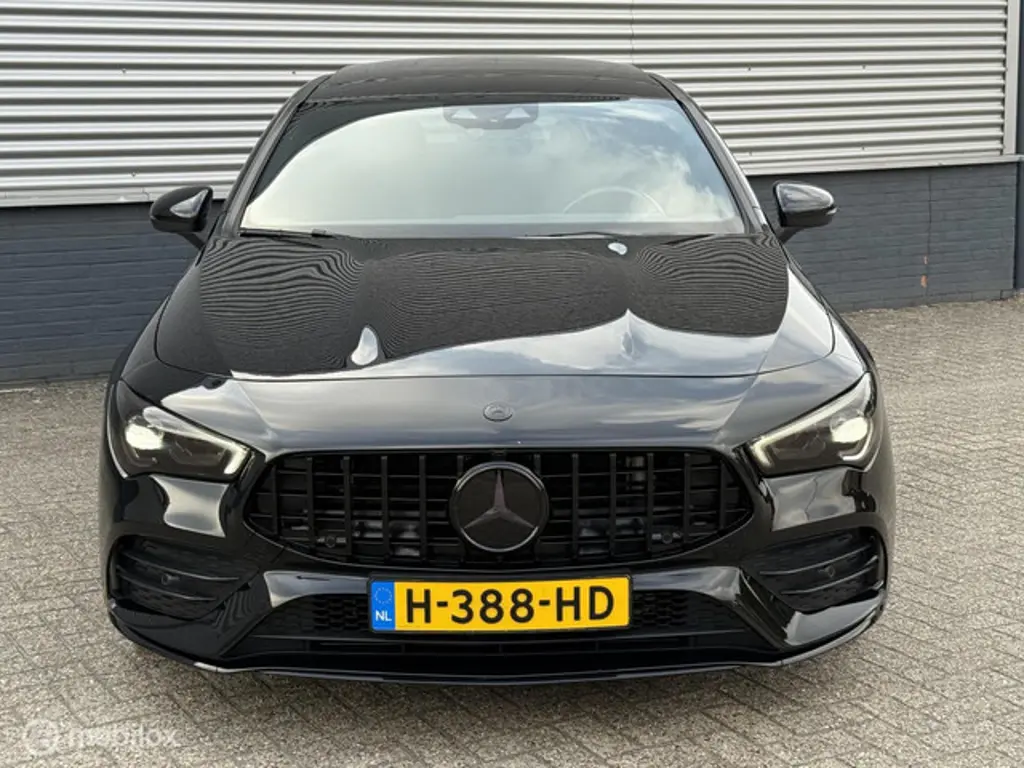 Mercedes-Benz CLA 3