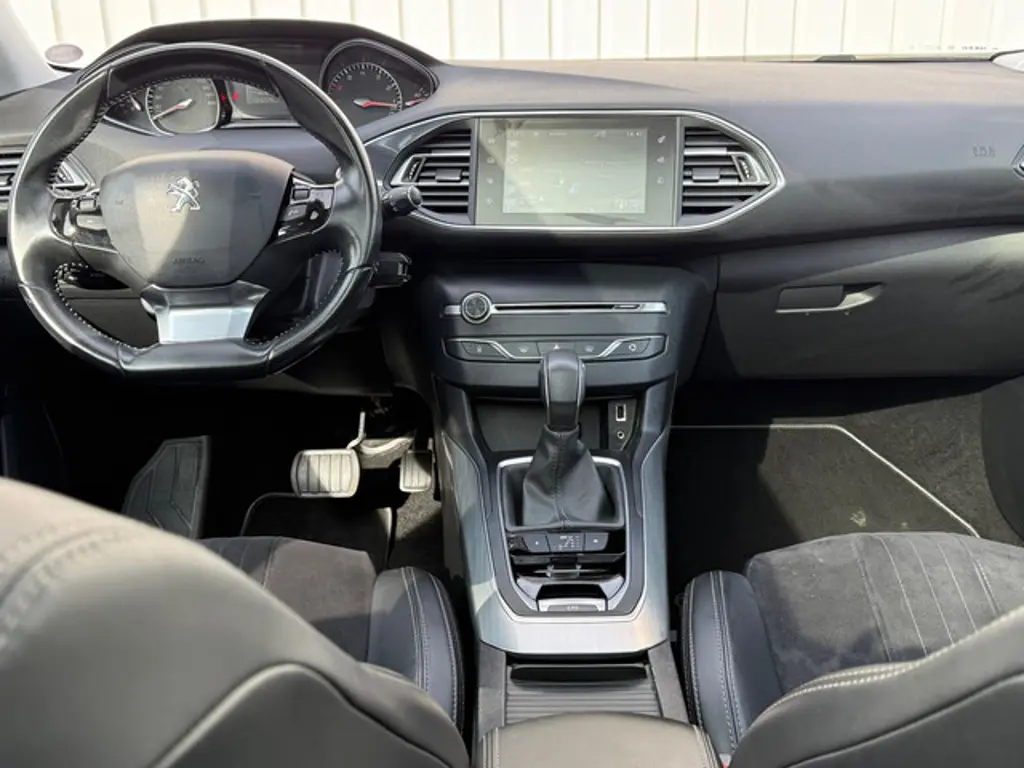 Peugeot 308 2