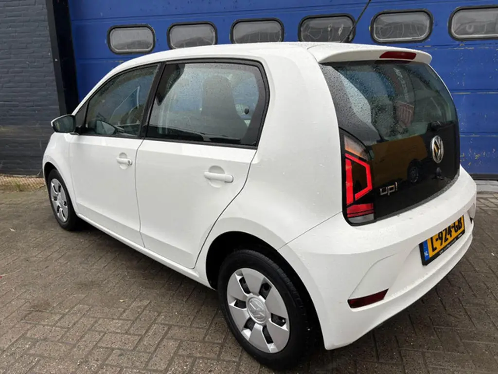 Volkswagen up! 3