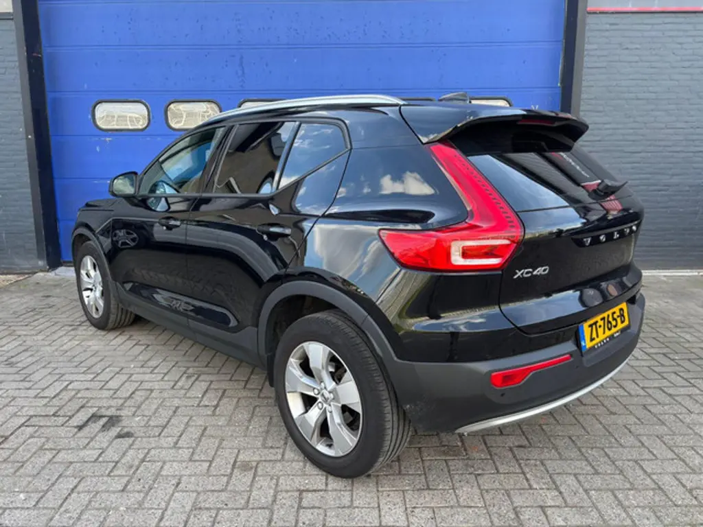 Volvo XC40 3