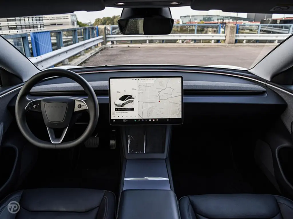 Tesla Model 3 2