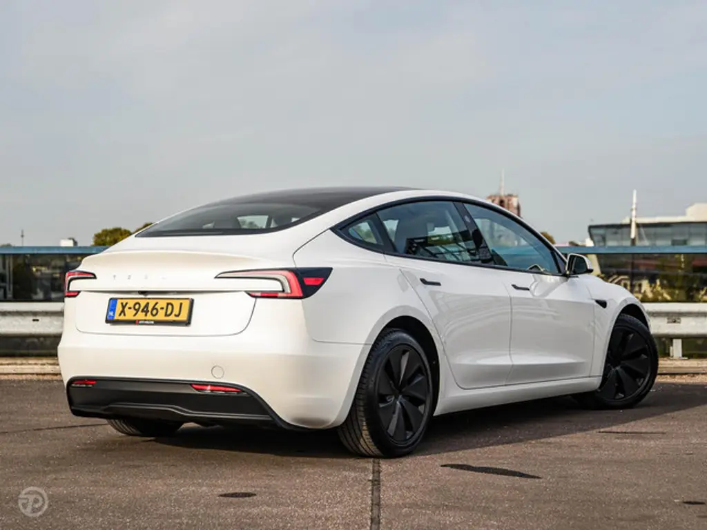 Tesla Model 3 3