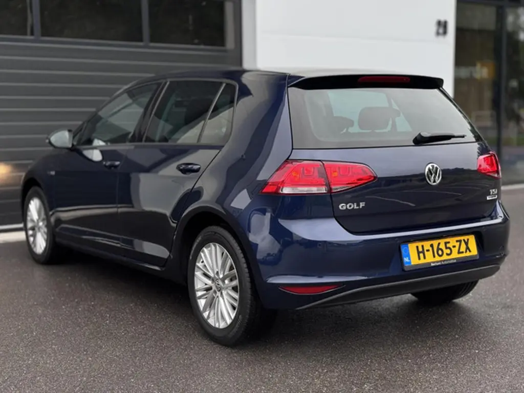 Volkswagen Golf 2