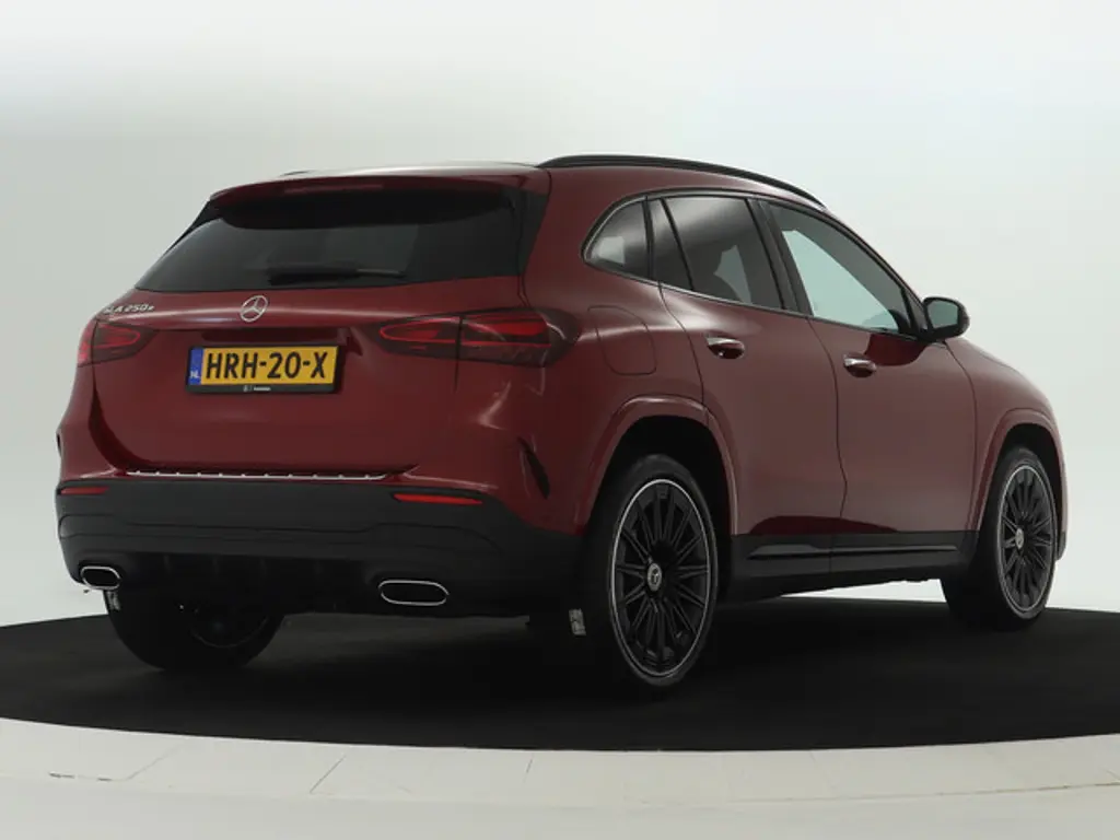 Mercedes-Benz GLA 2