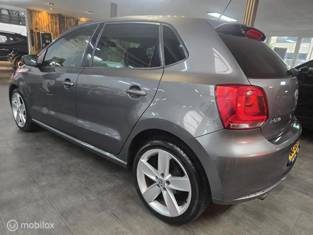 Volkswagen Polo 2