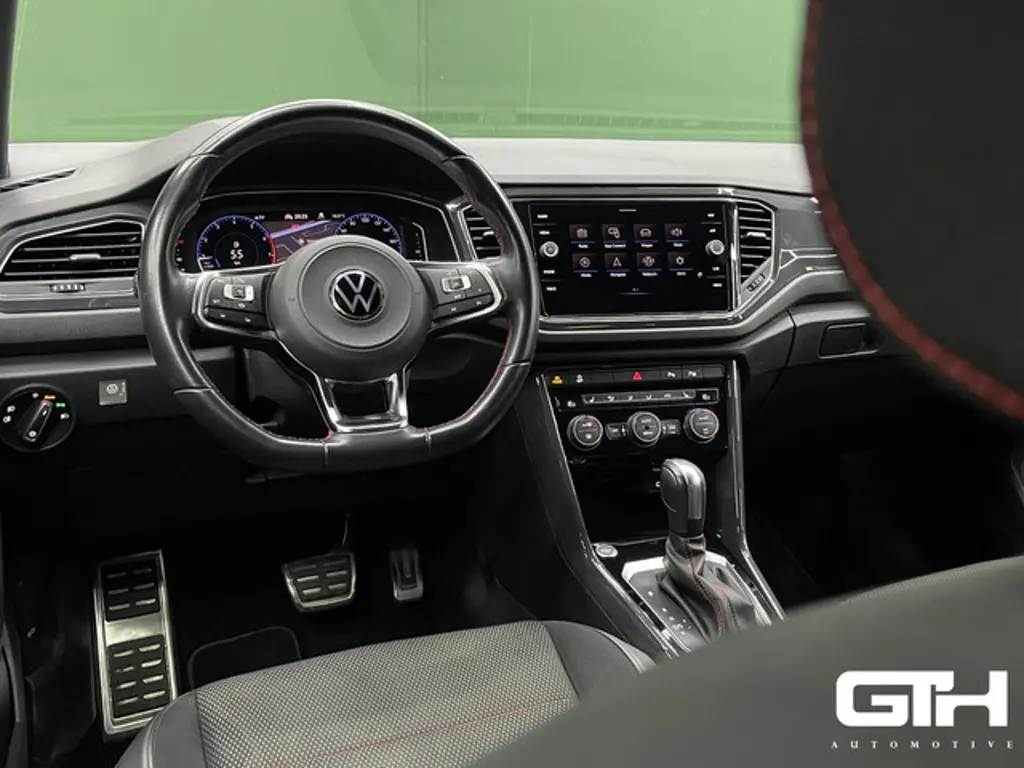 Volkswagen T-Roc 3