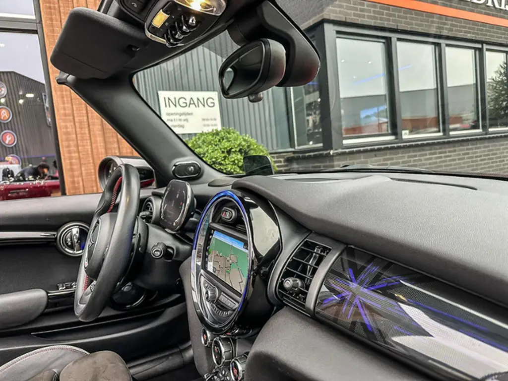 MINI Cooper S Cabrio 2