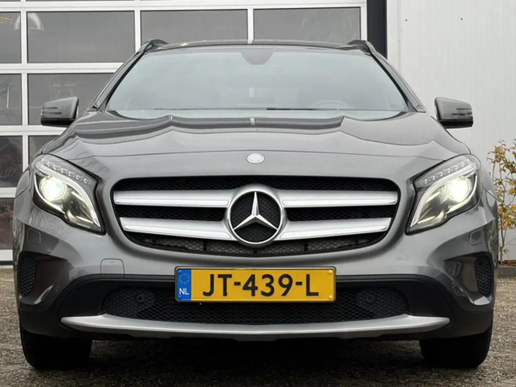 Mercedes-Benz GLA 3