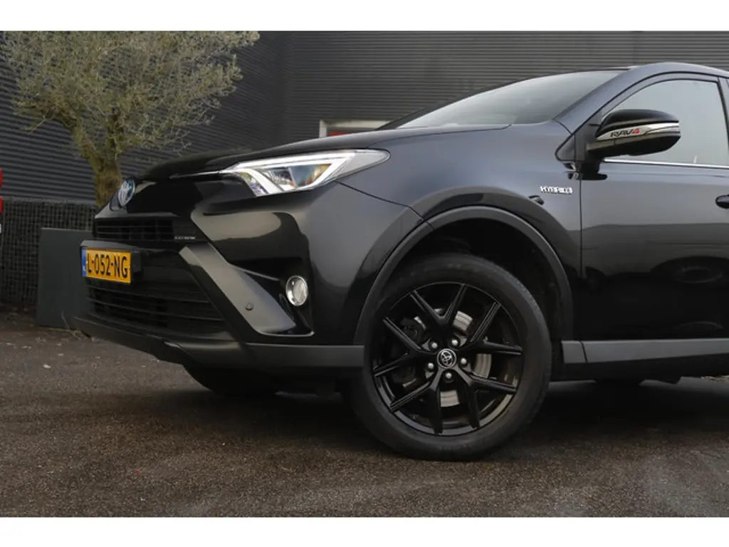 Toyota RAV4 2