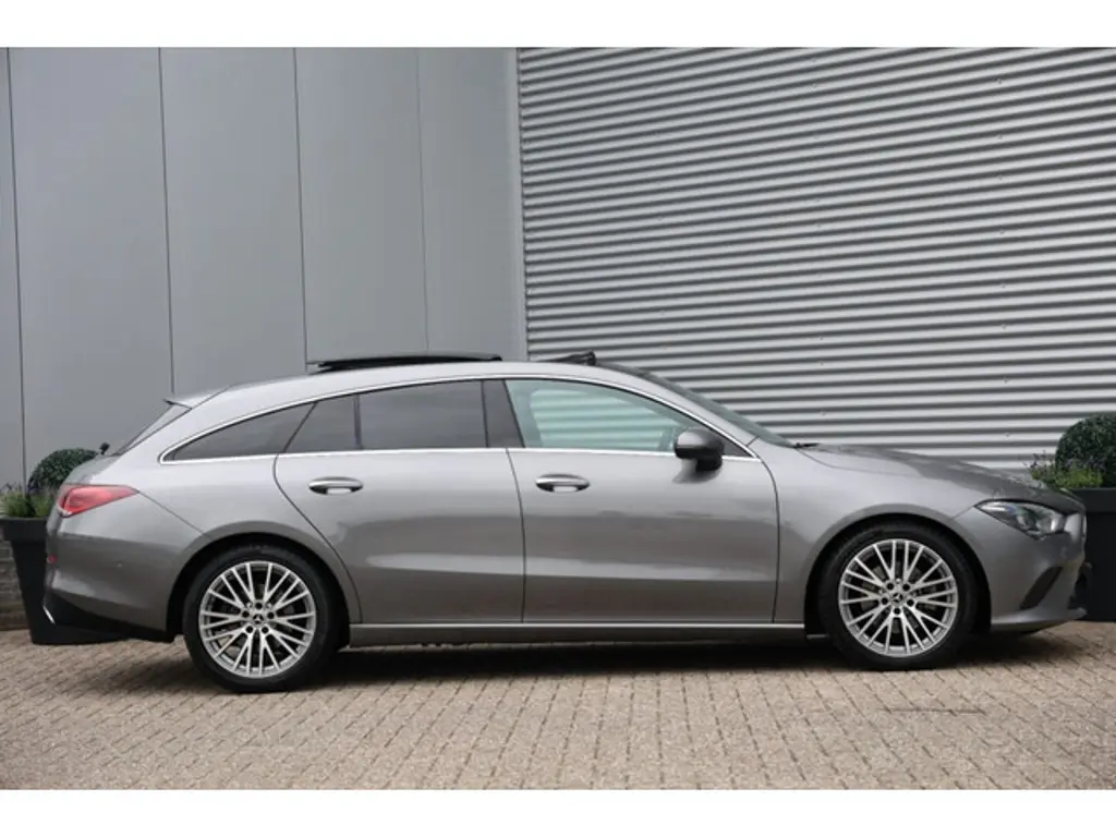 Mercedes-Benz CLA 3