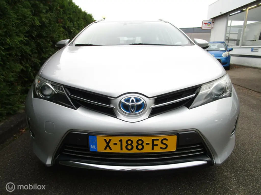 Toyota Auris 2