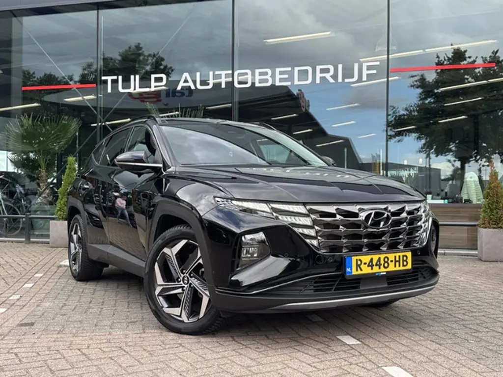 Hyundai Tucson Hybrid 2