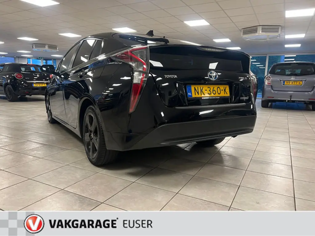 Toyota Prius 3