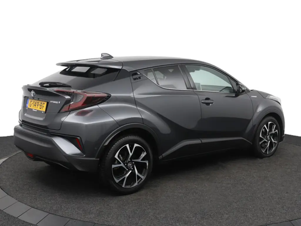 Toyota C-HR 2