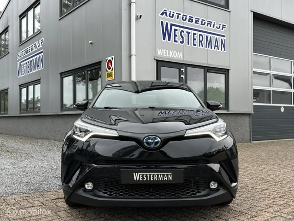 Toyota C-HR 2