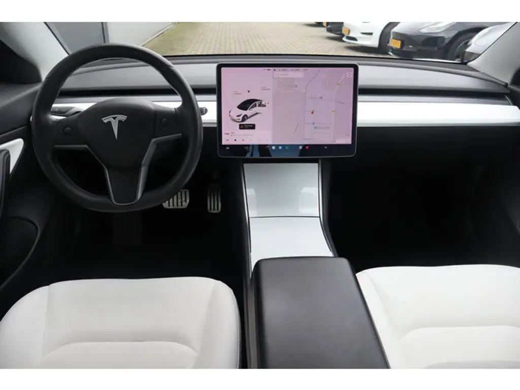 Tesla Model 3 2