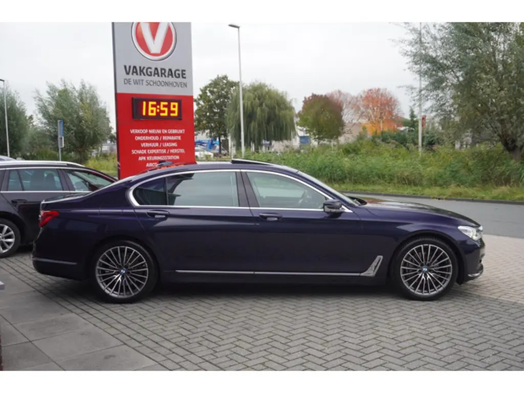 BMW 7 Serie 2