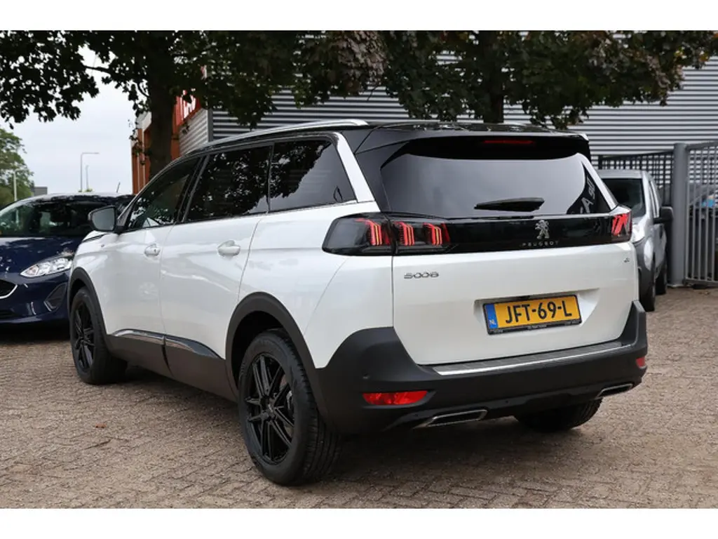 Peugeot 5008 2