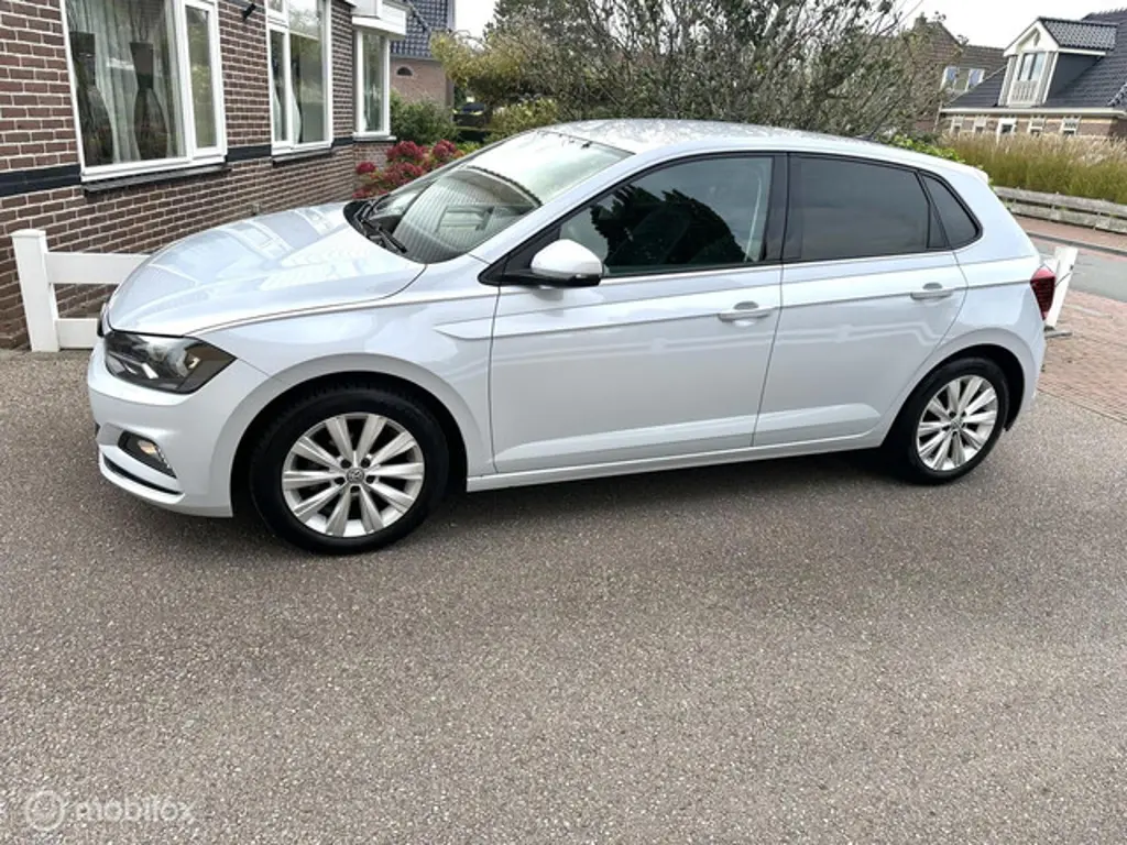 Volkswagen Polo 2