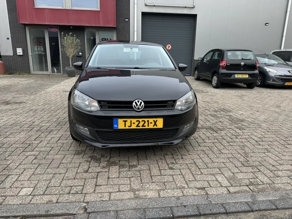 Volkswagen Polo 2