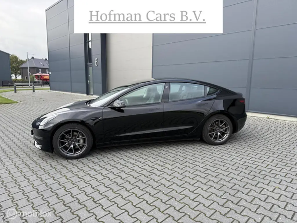 Tesla Model 3 3