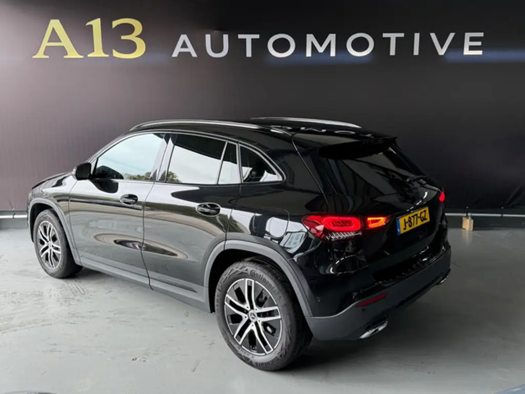 Mercedes-Benz GLA 3