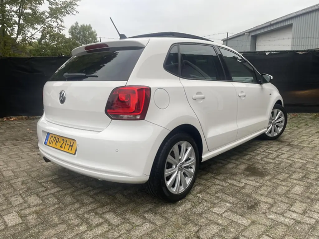 Volkswagen Polo 2