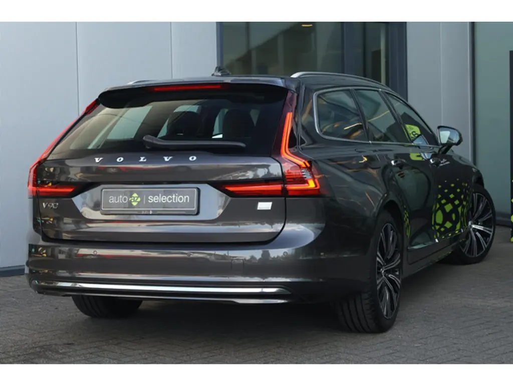 Volvo V90 2
