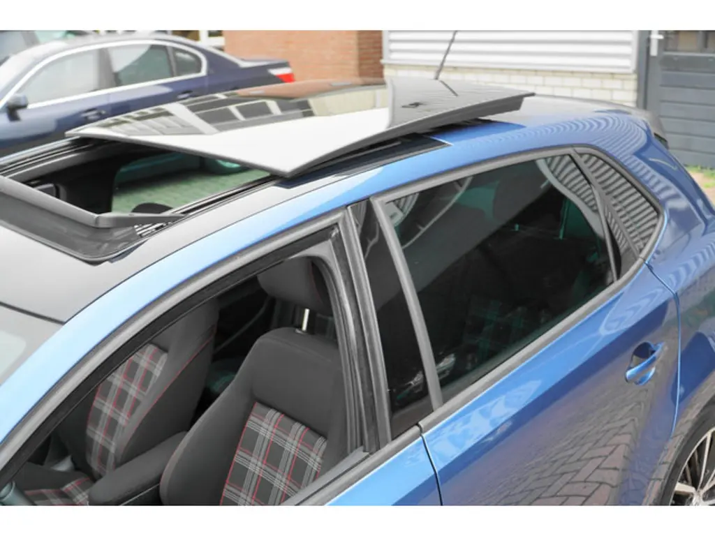 Volkswagen Polo 2