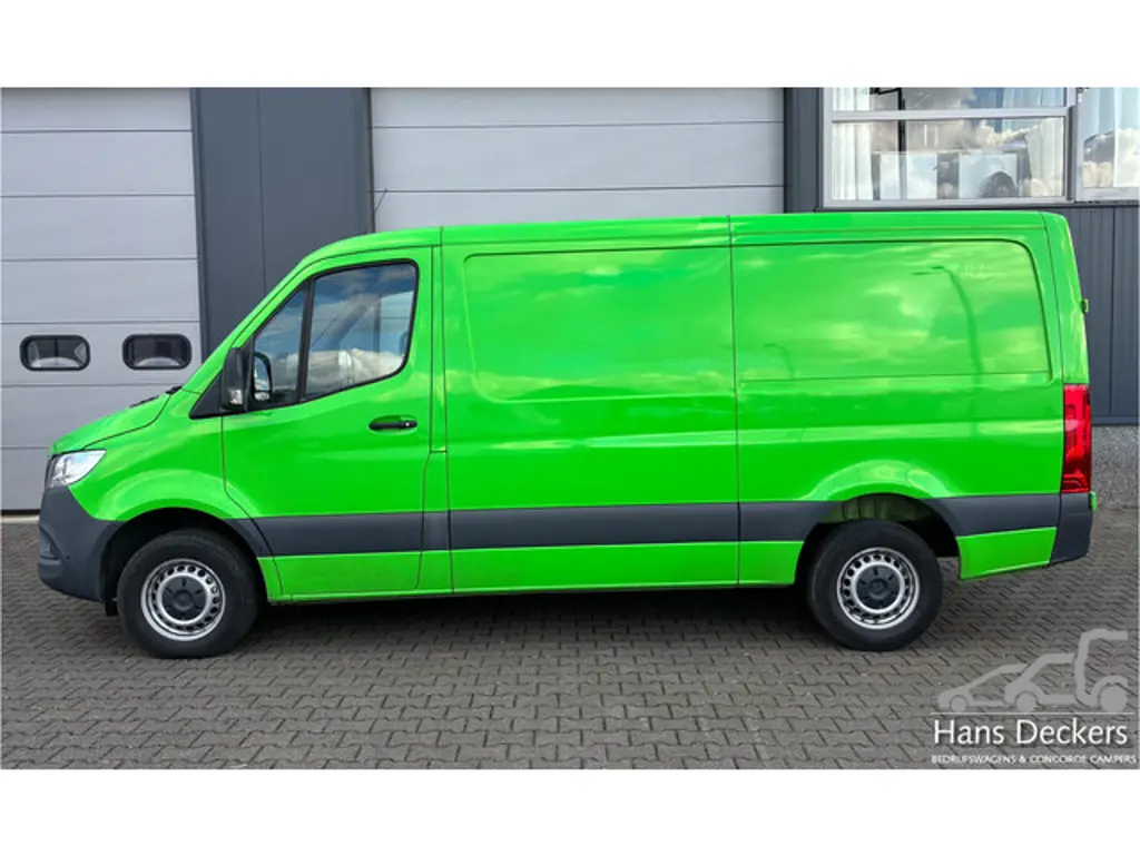 Mercedes-Benz Sprinter 2