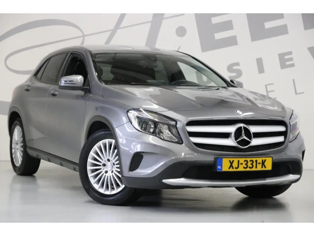 Mercedes-Benz GLA 3