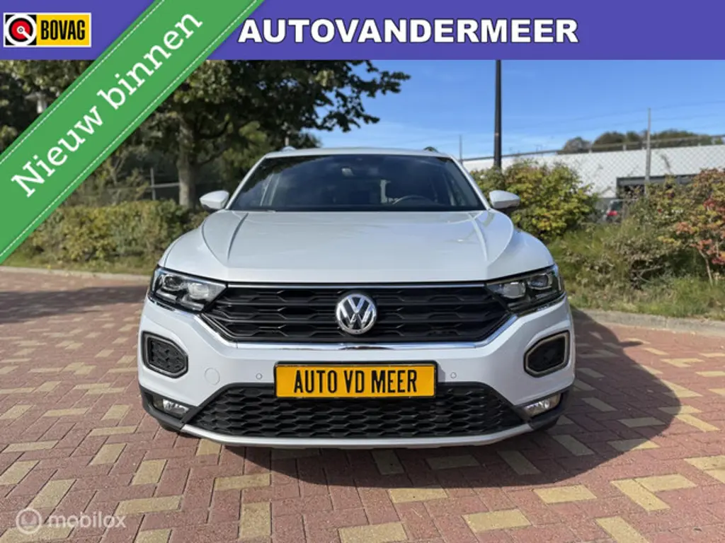 Volkswagen T-Roc 3