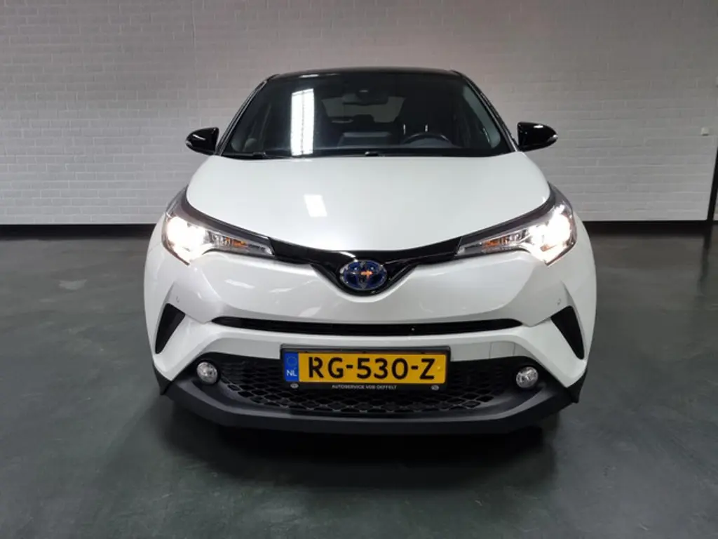Toyota C-HR 2