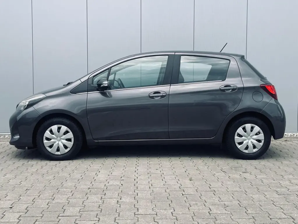 Toyota Yaris 2