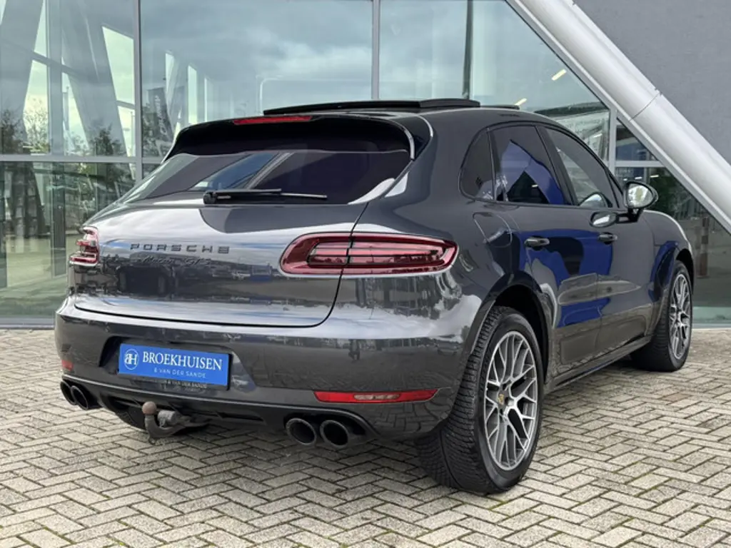 Porsche Macan 2